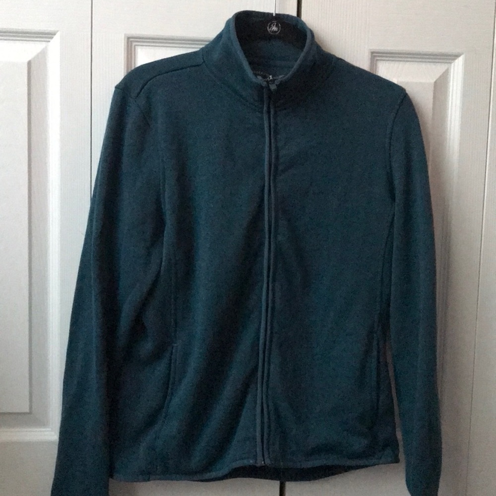 Bass zip up jacket